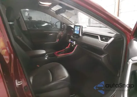 2021 Toyota Rav4 Xle Premium из США, поврежденный, VIN 2T3A1RFV8MW193055